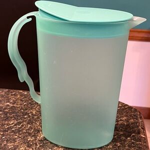 Mint Green Tupperware Impressions Slimline 2 Quart Pitcher with Rocker Style Lid